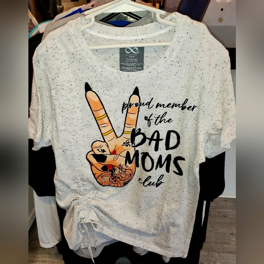 Bad moms club t shirt